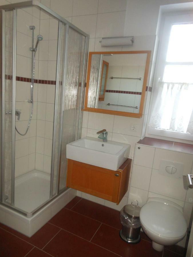 Fewo 2 Ferienwohnung Waren Mueritz - Haus Buchen Am Tiefwarensee - 2 Zi Extérieur photo